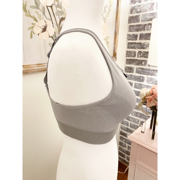 NWT all in motion Size: L sports bra - Picture 5 of 6